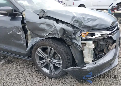 2014 Volkswagen Jetta 2.0L Tdi from USA, damaged, VIN 3VWLL7AJ0EM391852